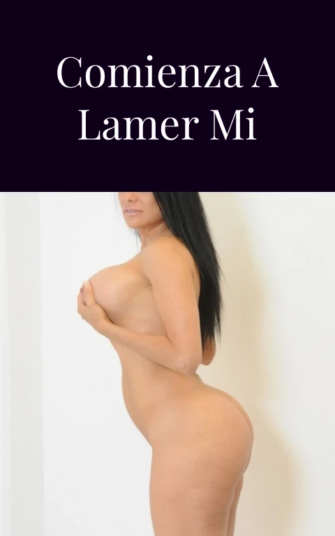 Mi tia me comienza a lamer mi culito